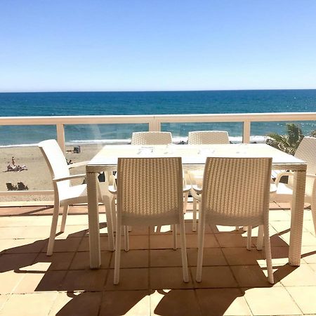 Beachfront Apartment In La Cala De Mijas Εξωτερικό φωτογραφία