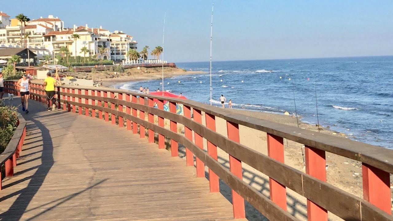 Beachfront Apartment In La Cala De Mijas Εξωτερικό φωτογραφία