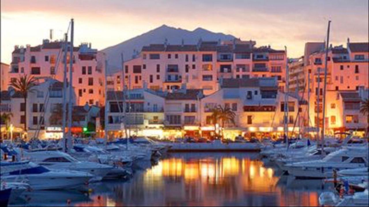 Beachfront Apartment In La Cala De Mijas Εξωτερικό φωτογραφία