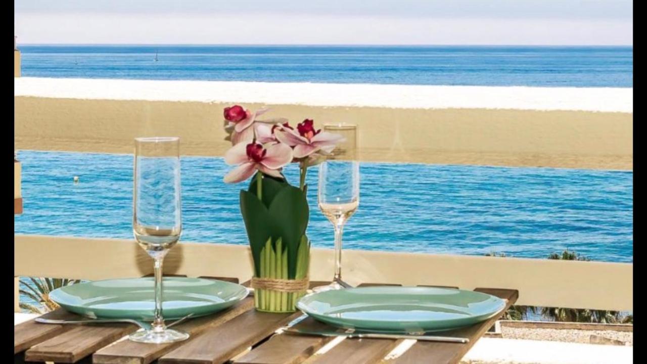 Beachfront Apartment In La Cala De Mijas Εξωτερικό φωτογραφία