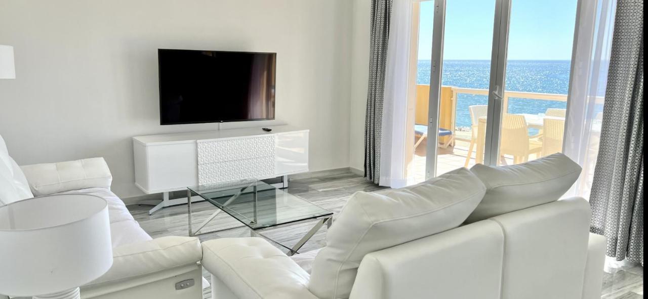 Beachfront Apartment In La Cala De Mijas Εξωτερικό φωτογραφία